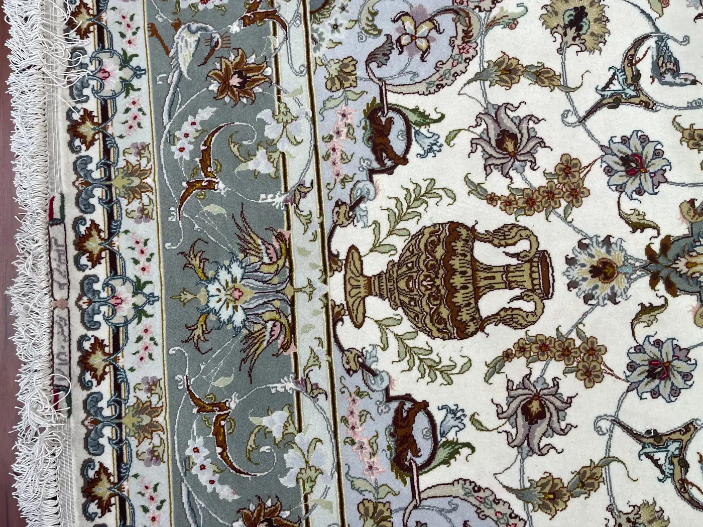 Very Fine Persian Tabriz Rug - Image 8