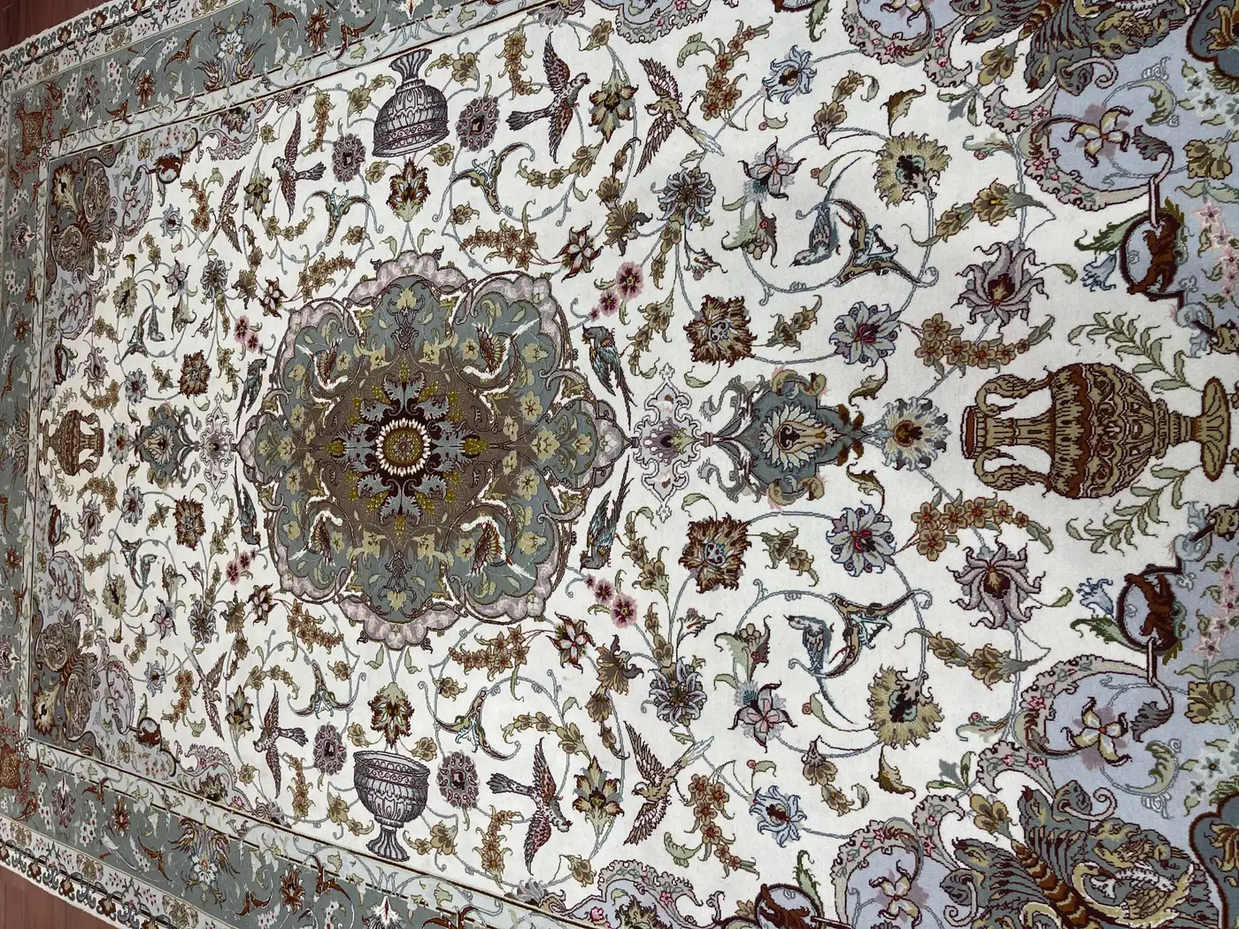 Very Fine Persian Tabriz Rug - Image 6