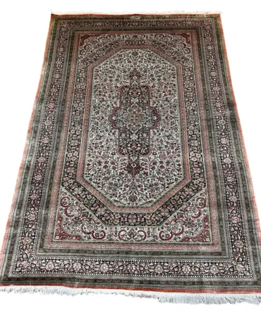 Very Fine Persian Silk Qum Rug / Carpet