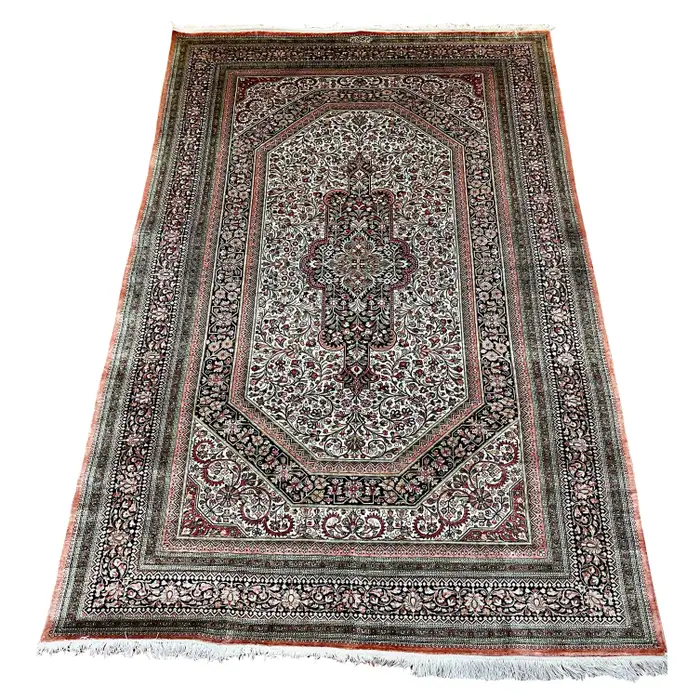 Very Fine Persian Silk Qum Rug / Carpet