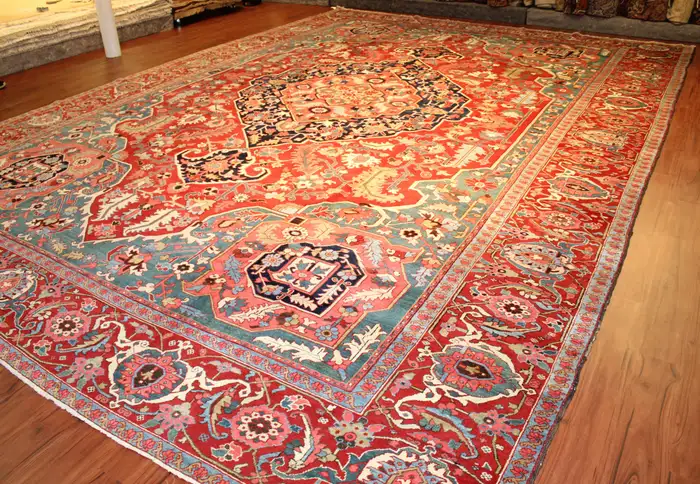 Antique Heriz Serapi Carpet/Rug - Image 3