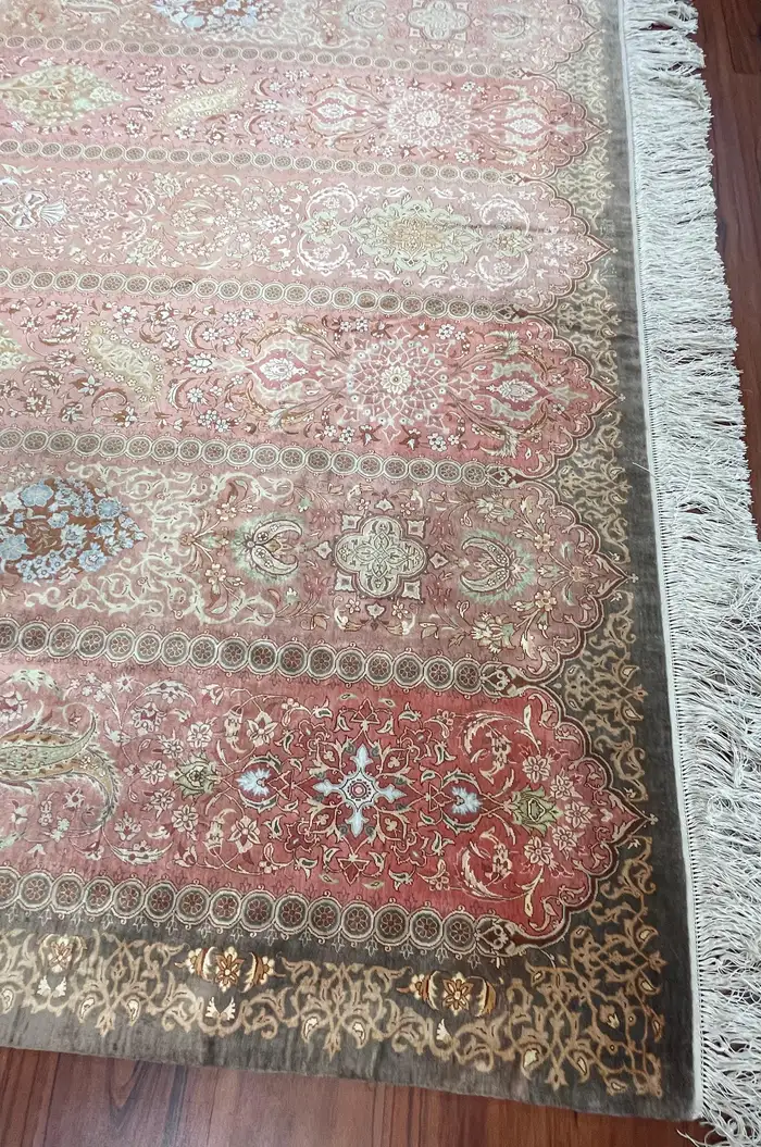 Extremely Fine Silk Persian Qum Rug/Carpet - Image 9