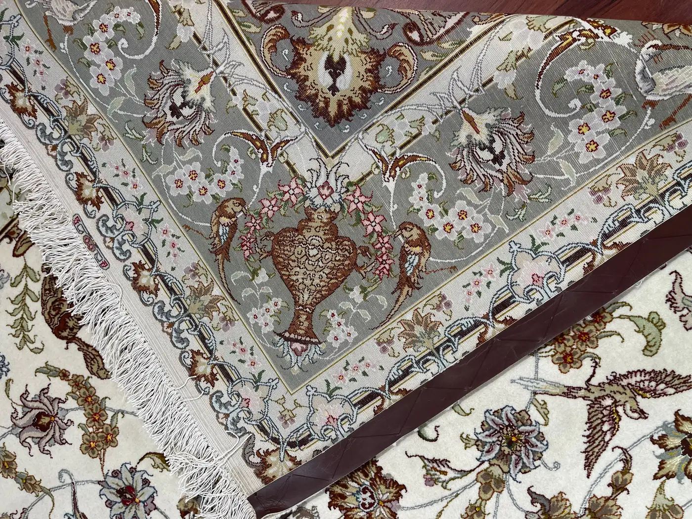 Very Fine Persian Tabriz Rug - Image 9