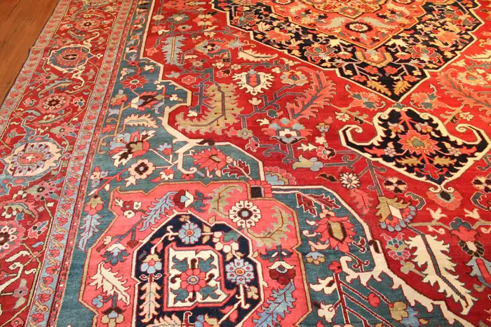 Antique Heriz Serapi Carpet/Rug - Image 9