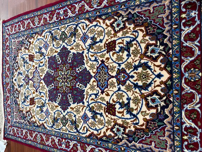 Very Fine Persian Isfahan Rug/Carpet - Image 4
