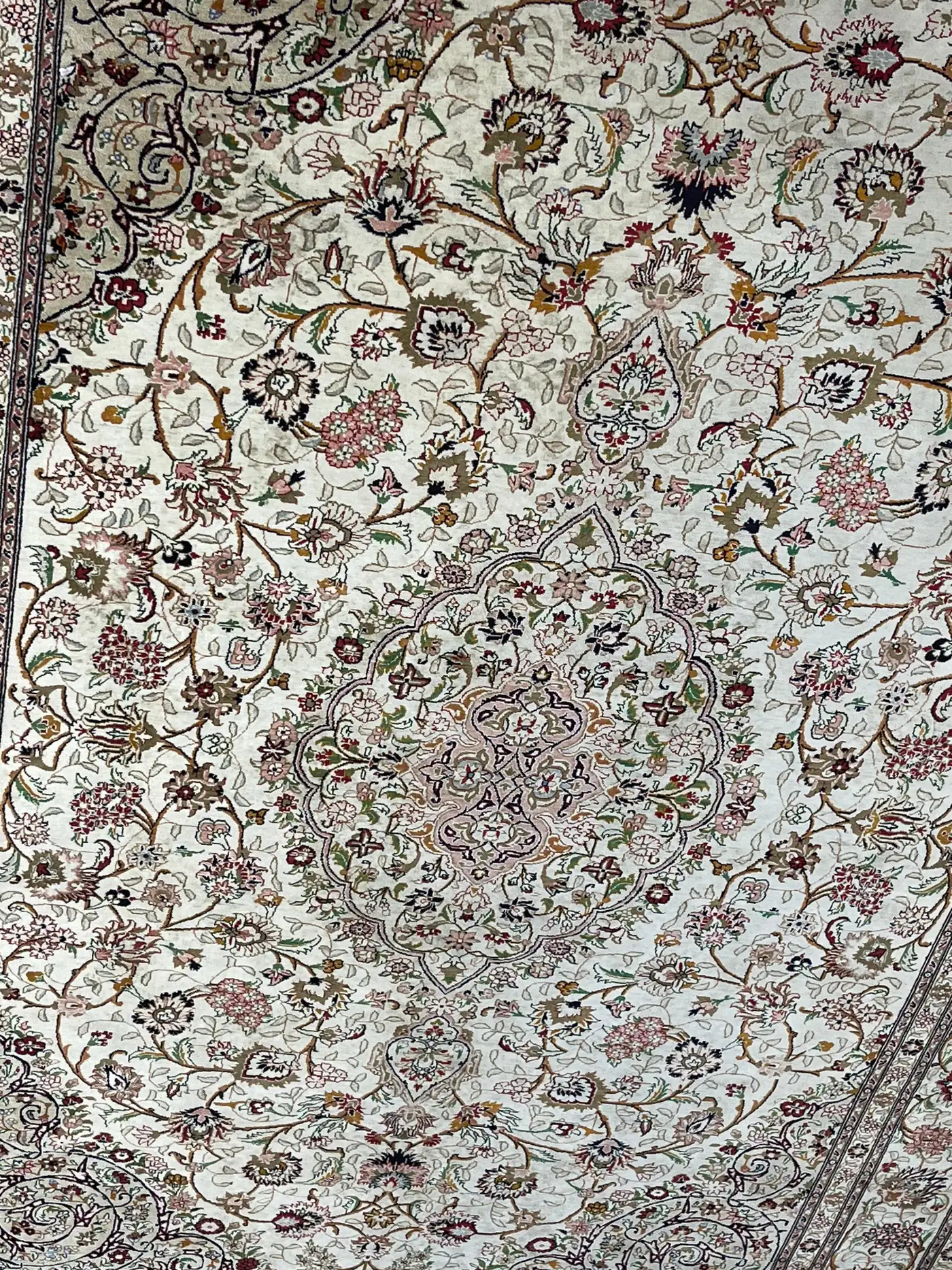 Very Fine Persian Silk Qum Rug/Carpet - Image 7