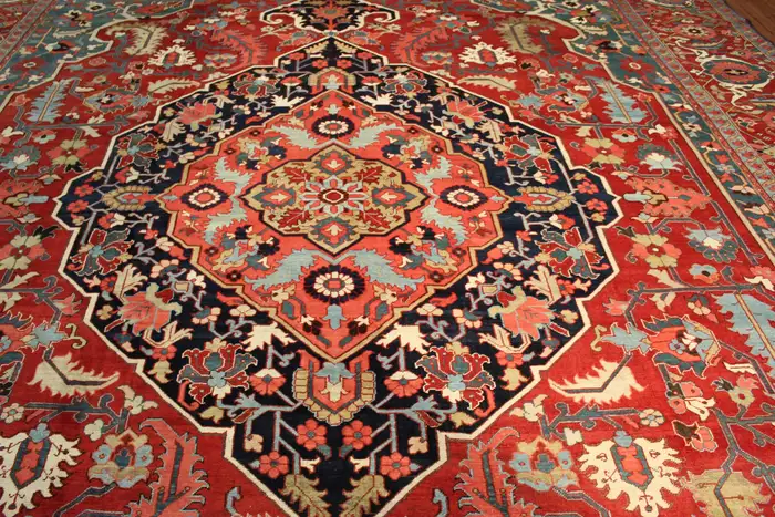 Antique Heriz Serapi Carpet/Rug - Image 15
