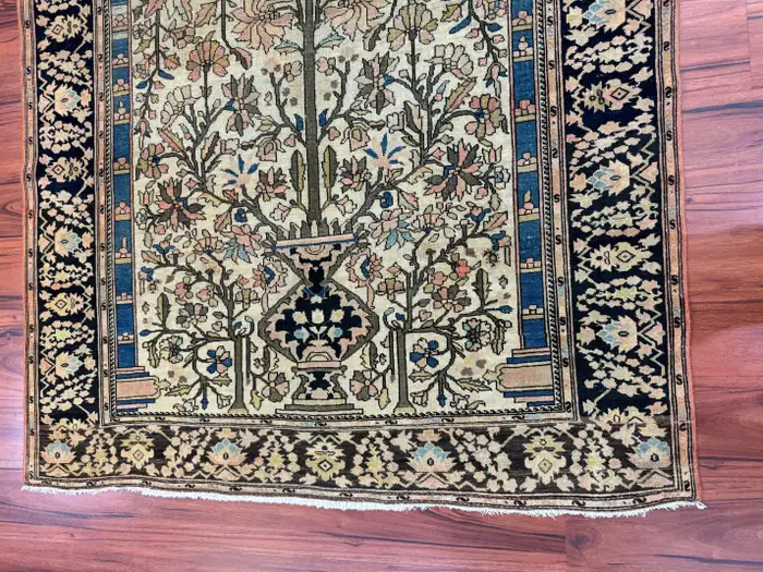Antique Sarouk Farahan Rug - Image 4