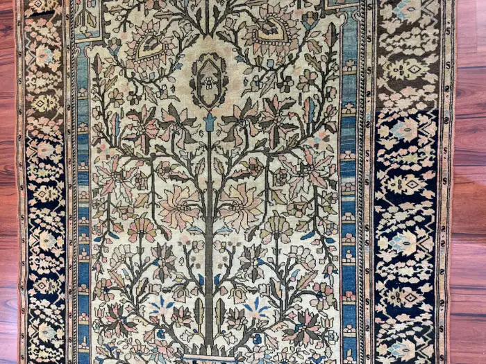 Antique Sarouk Farahan Rug - Image 5