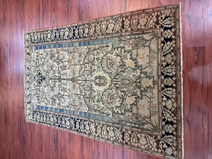 Antique Sarouk Farahan Rug - Image 6