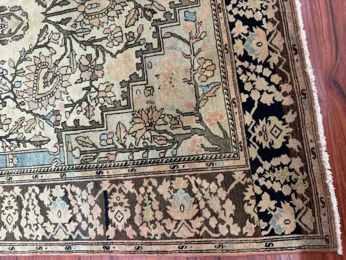 Antique Sarouk Farahan Rug - Image 11