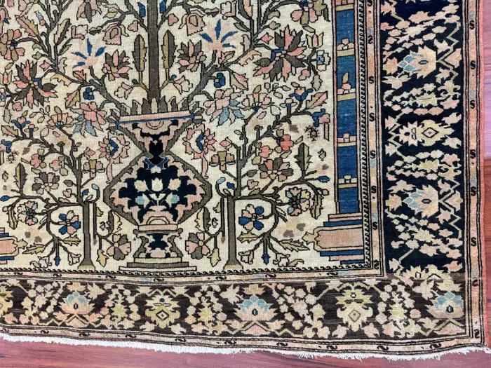 Antique Sarouk Farahan Rug - Image 12