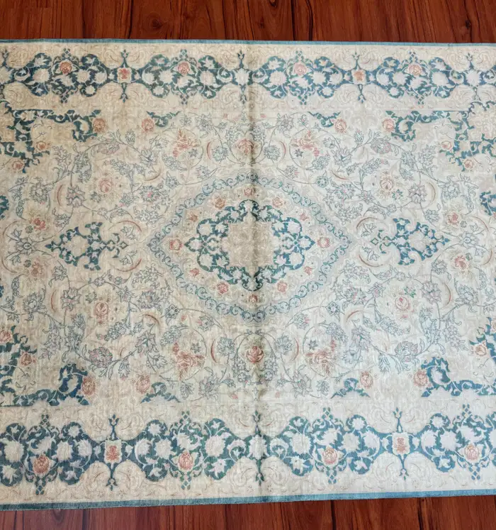 Extremely Fine Persian Silk Que Rug - Image 4