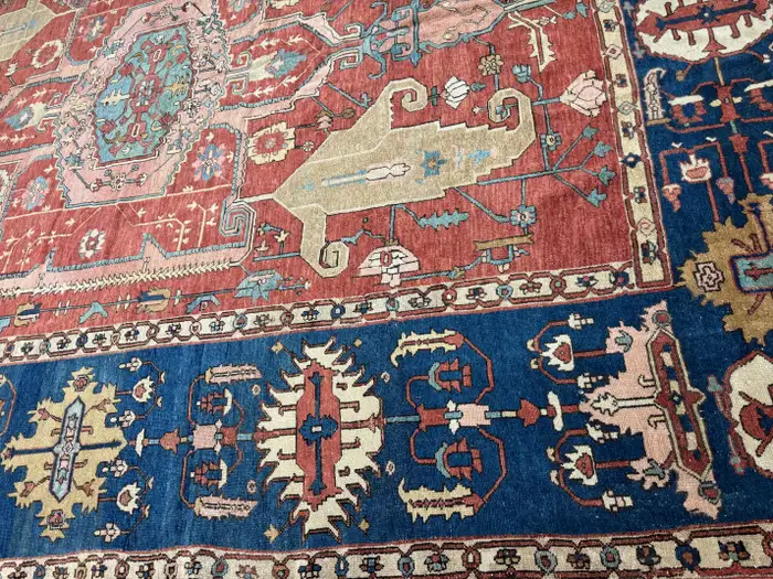 Antique Persian Serapi Bakshaish Rug - Image 19