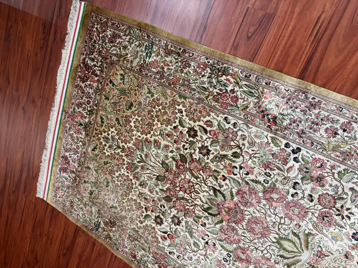 Extremely Fine Persian Isfahan Rug - Image 8