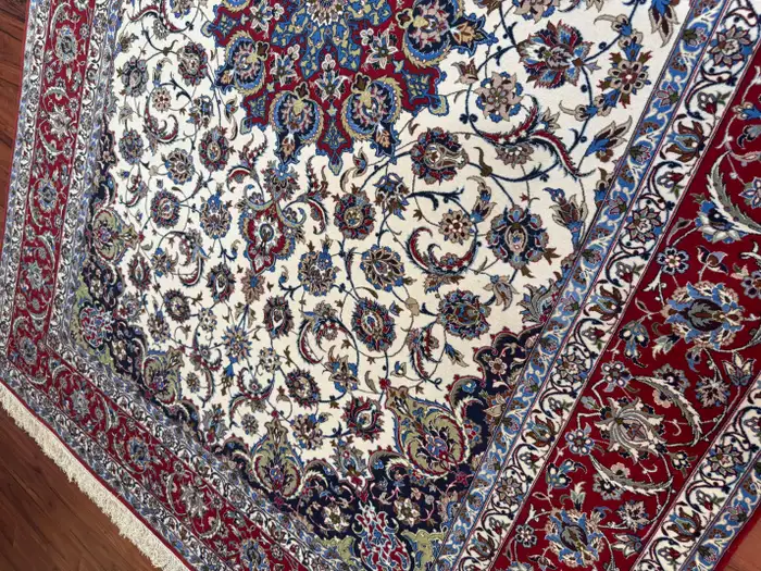 Extremely Fine Persian Isfahan Rug - Image 5